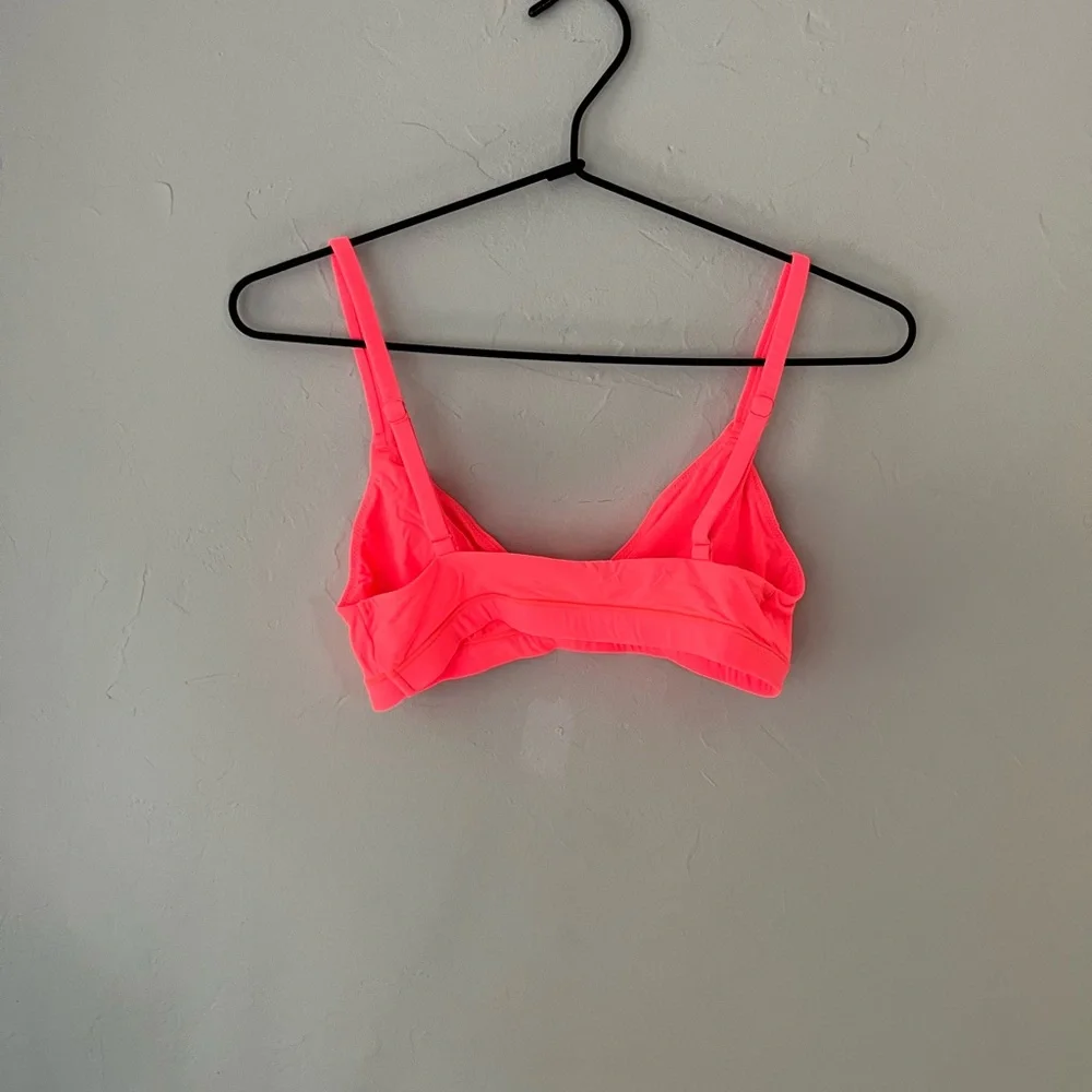 🔥NEW SKIMS NEON CARNELIAN ORANGE TRIANGLE BRALETTE S - Picture 2 of 3